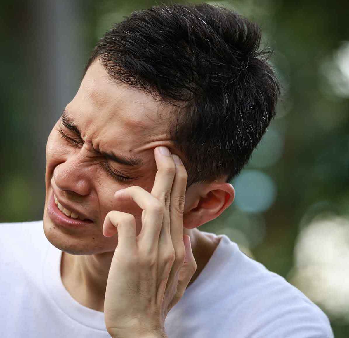 刺されるような鋭い頭痛